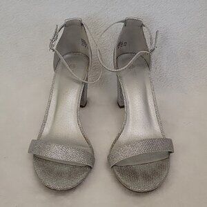 Dream Pairs Sparkling Silver Open Toe  Heels Size 8.5